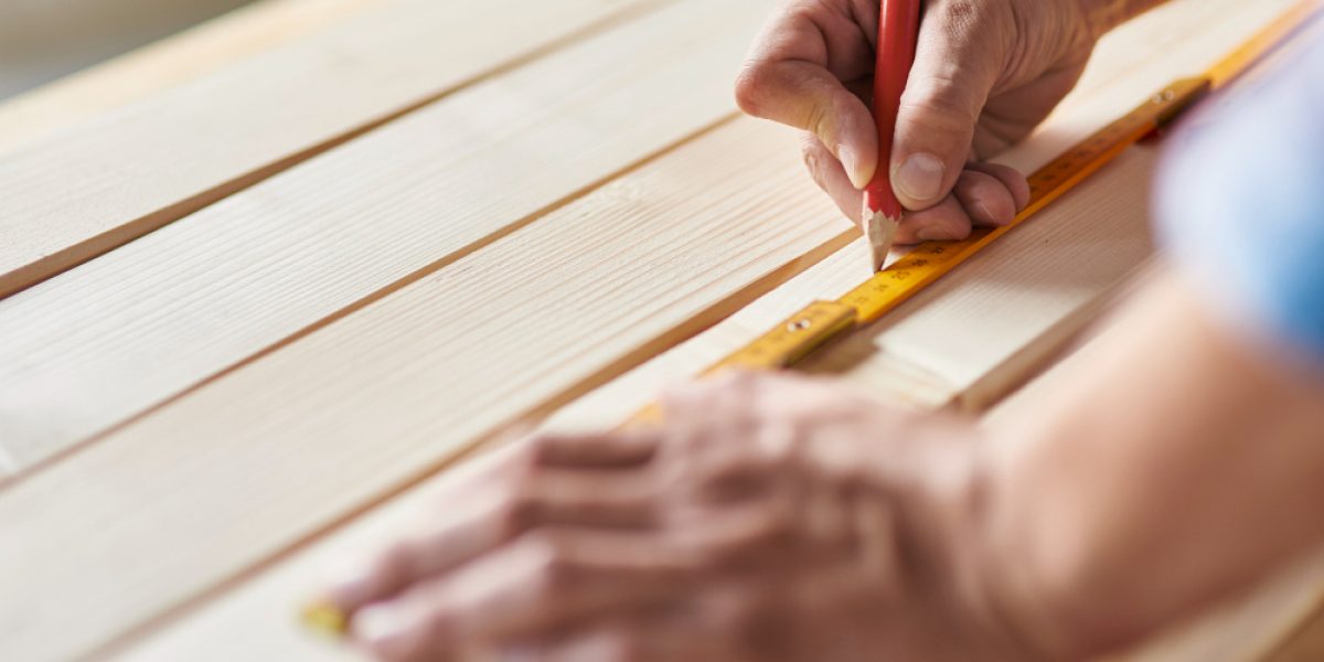 preparation-wooden-planks-by-carpenter (1)